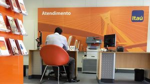 Itaú: vagas disponíveis, benefícios, como enviar currículo e mais