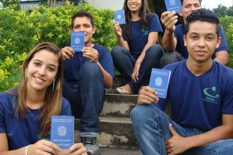 7 trabalhos de jovem aprendiz que ganham bem: pelo menos R$ 2.500